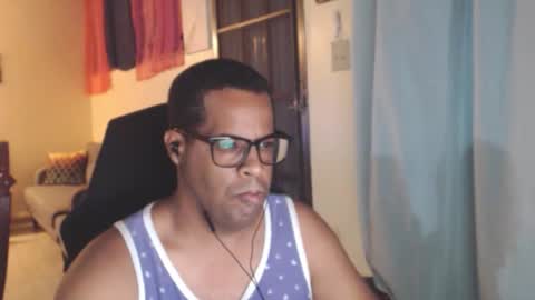 Snapshot of toni2814 chatting on February 16, 2:07 am Antonio online show from February 16, 2:07 am