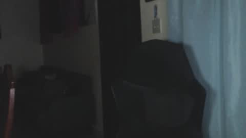 Snapshot of toni2814 chatting on February 20, 2:41 am Antonio online show from February 20, 2:41 am