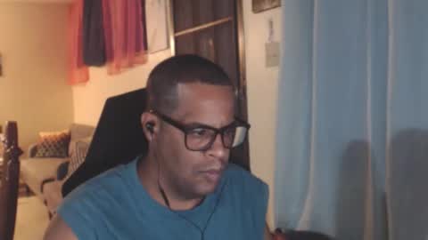 Snapshot of toni2814 chatting on February 22, 2:24 am Antonio online show from February 22, 2:24 am