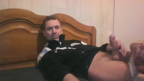 Snapshot of tonio358965 chatting on November 2, 8:00 pm tonio358965 online show from November 2, 8:00 pm