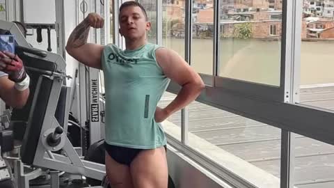 Snapshot of tonny_landri chatting on February 2, 6:04 am Tonny Landri online show from February 2, 6:04 am