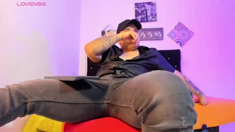 Snapshot of tonny_landri chatting on September 19, 3:30 am Tonny Landri online show from September 19, 3:30 am