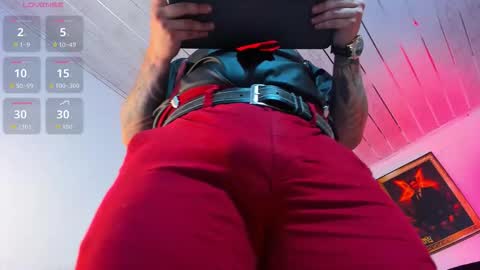 Snapshot of tonny_landri chatting on November 7, 4:12 am Tonny Landri online show from November 7, 4:12 am