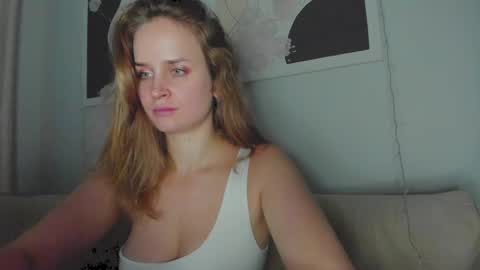 Tony and Alice online show from December 4, 8:29 pm