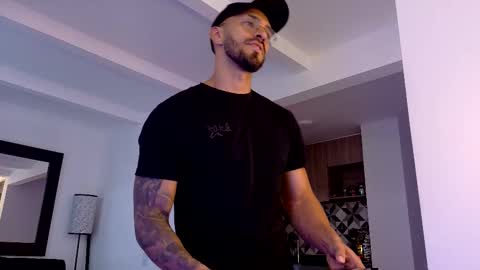 tony muscle1 online show from October 21, 9:37 pm