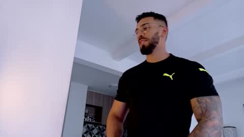 tony muscle1 online show from January 11, 9:09 pm