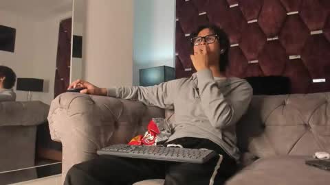 Tony Benedetti online show from February 2, 8:51 pm