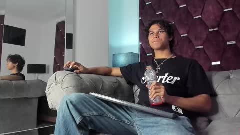 Tony Benedetti online show from February 15, 8:05 pm