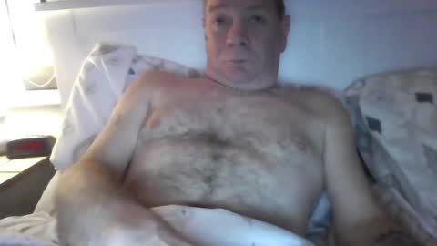 Snapshot of tonygibbson62 chatting on February 23, 11:04 pm tonygibbson62 online show from February 23, 11:04 pm