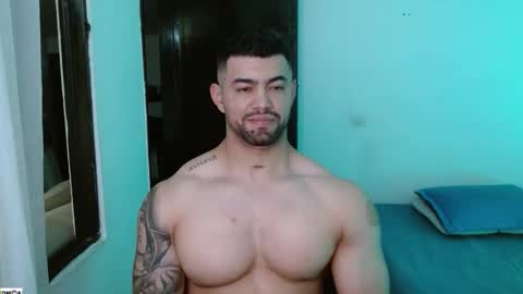 Snapshot of tonyking21 chatting on November 19, 10:32 pm ANTONY online show from November 19, 10:32 pm