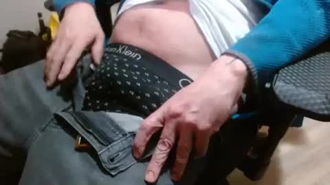 tonytonytony3001 online show from February 8, 2:04 am