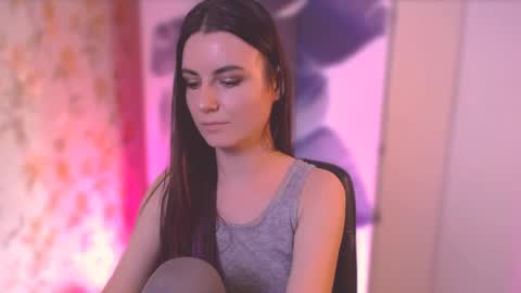 Elizabeth online show from February 26, 8:22 pm