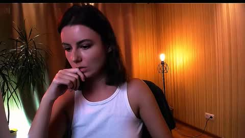 Elizabeth online show from October 8, 3:31 pm