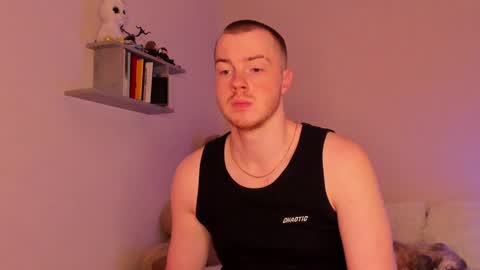 Snapshot of toohornyserj chatting on December 2, 2:31 am toohornyserj online show from December 2, 2:31 am