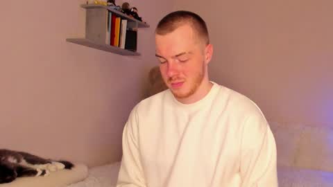 Snapshot of toohornyserj chatting on December 6, 7:56 pm toohornyserj online show from December 6, 7:56 pm