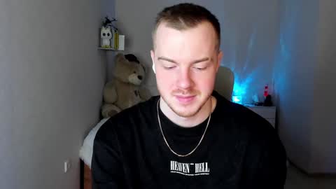 Snapshot of toohornyserj chatting on January 15, 11:51 pm toohornyserj online show from January 15, 11:51 pm