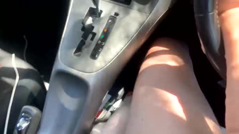 Snapshot of toohot2handle2 chatting on December 27, 1:00 am toohot2handle2 online show from December 27, 1:00 am