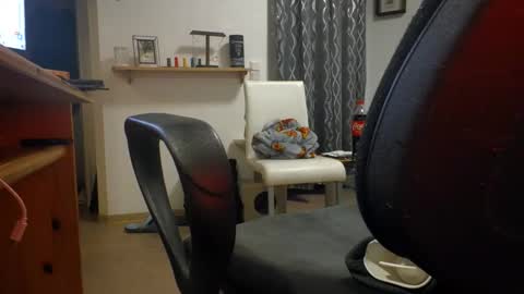 toohugeandstonedxoxo online show from November 29, 9:07 pm