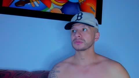 Snapshot of toonnydee chatting on December 27, 3:31 am Tony Dee online show from December 27, 3:31 am