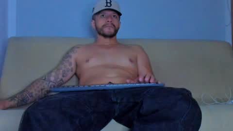 Snapshot of toonnydee chatting on January 13, 1:45 am Tony Dee online show from January 13, 1:45 am