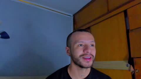 Snapshot of toonnydee chatting on January 16, 2:30 am Tony Dee online show from January 16, 2:30 am