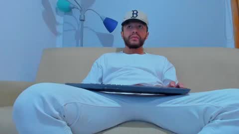 Snapshot of toonnydee chatting on March 12, 1:25 am Tony Dee online show from March 12, 1:25 am