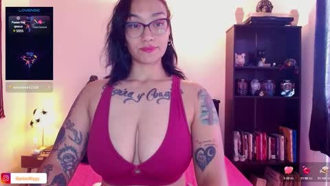 Snapshot of toothyy chatting on January 21, 2:26 pm toothyy online show from January 21, 2:26 pm