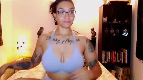Snapshot of toothyy chatting on January 26, 11:08 pm toothyy online show from January 26, 11:08 pm