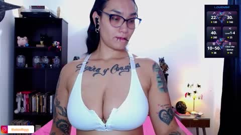 Snapshot of toothyy chatting on February 20, 5:29 pm toothyy online show from February 20, 5:29 pm