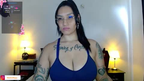 Snapshot of toothyy chatting on October 12, 9:03 pm toothyy online show from October 12, 9:03 pm