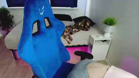 topcranberry online show from March 2, 9:21 am