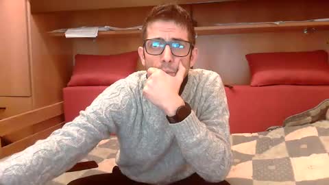 Snapshot of topg84 chatting on February 15, 5:07 pm Topg84 online show from February 15, 5:07 pm