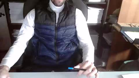 Snapshot of topg84 chatting on October 12, 3:22 pm Topg84 online show from October 12, 3:22 pm