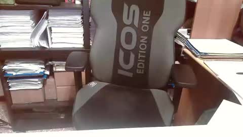 Snapshot of topg84 chatting on October 19, 6:25 am Topg84 online show from October 19, 6:25 am