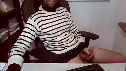 Snapshot of topg84 chatting on November 25, 5:13 pm Topg84 online show from November 25, 5:13 pm