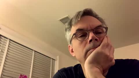 Snapshot of topspin69 chatting on October 25, 4:31 am topspin69 online show from October 25, 4:31 am