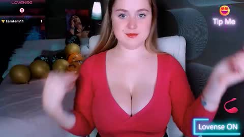 Snapshot of tori_blond chatting on November 9, 7:28 am tori_blond online show from November 9, 7:28 am
