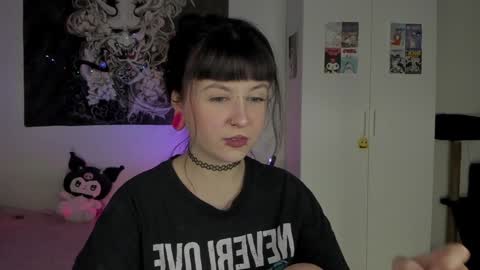 Snapshot of toriayun0 chatting on January 20, 9:32 pm your personal gothic girl check it online show from January 20, 9:32 pm