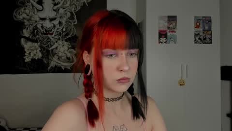 Snapshot of toriayun0 chatting on March 2, 10:16 pm your personal gothic girl check it online show from March 2, 10:16 pm