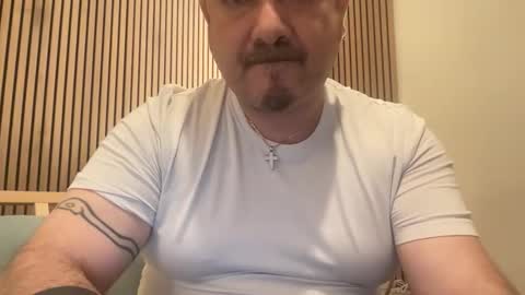 Snapshot of torofermo705033 chatting on December 19, 1:01 am torofermo705033 online show from December 19, 1:01 am