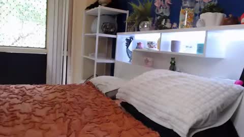 Milly online show from February 2, 11:03 pm