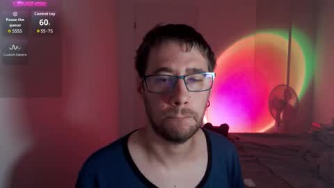 Snapshot of totoclown chatting on September 14, 2:11 am Thomas online show from September 14, 2:11 am