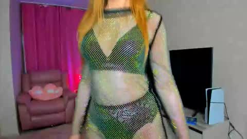 Snapshot of touch_the_heart chatting on October 11, 5:28 am Touch The Heart online show from October 11, 5:28 am
