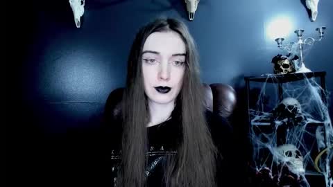 toxicdomme online show from February 18, 5:53 pm