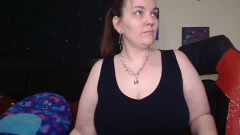 Snapshot of toxiclilly chatting on October 5, 8:45 am Lilly Miss Mistress Goddess Maam Queen Boss online show from October 5, 8:45 am
