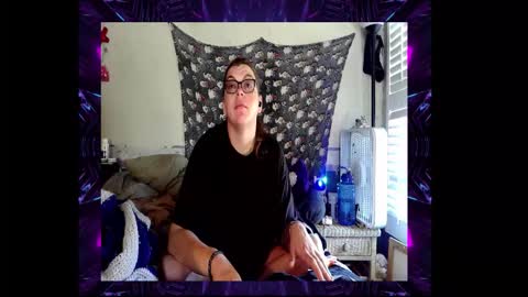 Snapshot of toxiclove1311 chatting on November 28, 3:36 pm Toxiclove1311 online show from November 28, 3:36 pm