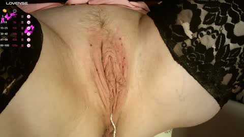 Snapshot of toxiquenude chatting on December 15, 1:54 pm toxiquenude online show from December 15, 1:54 pm