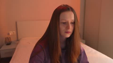 Snapshot of toxl chatting on November 27, 4:09 pm Bella online show from November 27, 4:09 pm