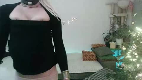 Patrizia online show from December 23, 3:37 am