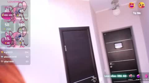 Snapshot of tracy_tay1or chatting on December 27, 3:53 am Tracy GMT2 Mon 3 AM - 4 PM Tue 3 AM - 4 PM Wed 3 AM - 4 PM Thur 3 AM - 4 PM Fri 3 AM - 4 PM online show from December 27, 3:53 am